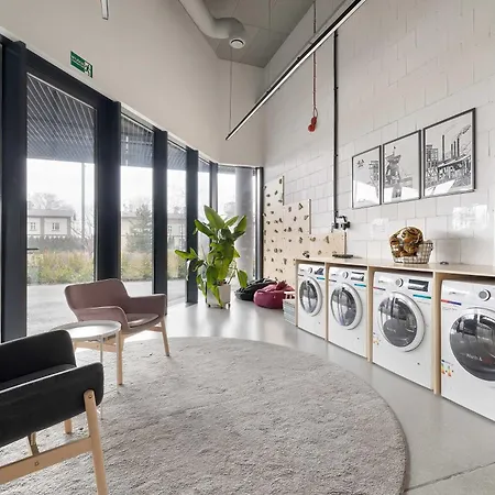 Stylish For 4 Guests With Balcony And Parking By Renters Prestige * Катовице